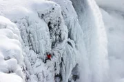 An den Grenzen des Möglichen Staffel 1 Folge 9 Willenskraft Will Gadd in der Eiswand