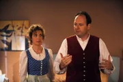 Maria sucht Sicherheit in ihrer Liebe zu Hubert. Von links: Maria (Daniela März) und Hubert Kirchleitner (Bernhard Ulrich).