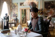 Lavinia Bidlow (Olivia Williams)
