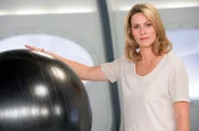 Ein Reifenhersteller will Autos in Zukunft nicht mit klassischen Reifen, sondern mit magnetischen Kugeln aus dem 3D-Drucker fahren lassen. Welche Vorteile eine solche Konstruktion mit sich bringt und wieso der Reifen der Zukunft nicht nur mit Luft, sondern mit jeder Menge High-Tech gefüllt ist, zeigt Anja Reschke bei "Wissen vor acht – Zukunft".