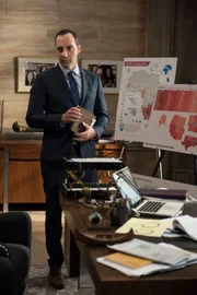 Gary Walsh (Tony Hale).