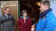 Trödelprofi Andreas Bierschock (re.) mit Sammlerin Edelgard (63) und deren Sohn Oliver (40)TrĂ¶delprofi Andreas Bierschock (re.) mit Sammlerin Edelgard (63) und deren Sohn Oliver (40)