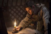 Anhand einer Landkarte wird dem wissbegierigen Rob Cole (Tom Payne) klar, dass die Welt viel größer ist als er dachte.
