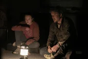 l-r: Ellie Williams (Bella Ramsey), Joel Miller (Pedro Pascal)