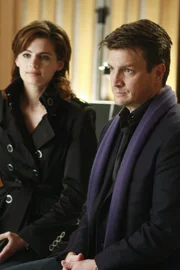 Richard Castle (Nathan Fillion, r.) und Kate Beckett (Stana Katic, l.) arbeiten an einem neuen aufregenden Fall.