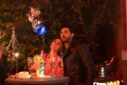 Valea (Antonia Kolano) und Matteo (Riccardo Angelini) hoffen auf ein gutes neues Jahr.