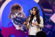 Mai Thi Nguyen-Kim präsentiert ihre neue Sendung: 'MAITHINK X - Die Show'.