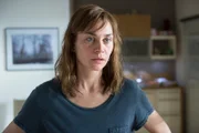 Ann Kathrin (Christiane Paul) ist mit der Trennung von ihrem Mann konfrontiert. Ob ihr der Mordfall und das familiäre Debakel zu viel werden?