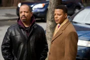 L-R: Det. Odafin "Fin" Tutuola (Ice-T), ADA Jonah "Joe" Dekker (Terrence Howard).