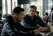 John Reese (Jim Caviziel, r.)