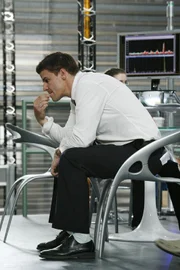 Neben dem aktuellen Fall hat FBI-Agent Booth (David Boreanaz) noch andere Sorgen: Er muss seinem jüngeren Bruder, der in Schwierigkeiten geraten ist, unter die Arme greifen.  +++