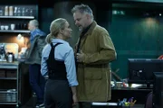Die Stimmung innerhalb der schwedischen Task Force ist wegen der Anspannung und des Schlafmangels gereizt. Die Ermittlerin Jessica Östlund (Anja Lundqvist) und ihr Kollege Bo Sundberg (Gerhard Hoberstorfer) geraten aneinander.