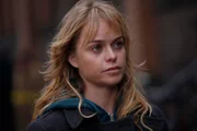 Possessed Episode 1213, Pictured: Taryn Manning als Larissa Welsh