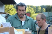 Michael Manousakis (l.)