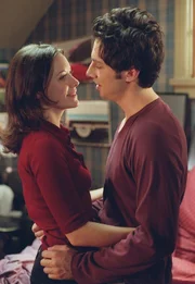 Zwischen J.D. (Zach Braff, r.) und Alex (Elizabeth Bogush , l.) wird es langsam ernst, es ist nur noch eine Frage der Zeit, bis die beiden miteinander im Bett landen ...