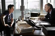 Arbeiten an einem neuen Fall: Don (Rob Morrow, l.) und Agent McGowan (Keith Carradine, r.)  ...