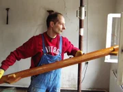 Peter muss erst einmal entrümpeln.