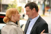 L-R: Bella (Andrea Sawatzki) verabschiedet Martin (Thomas Sarbacher), der nach München geht um einen neuen Job anzutreten.
