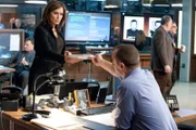 Pictured: (l-r) Mariska Hargitay as Det