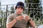 Ethan Spiller (Will Sharpe)