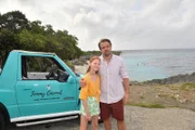 Philipp Korte (David Korbmann) erfüllt seiner Tochter Mia (Greta Caspary) einen Traum: Sie besuchen die Brutplätze der Schildkröten.