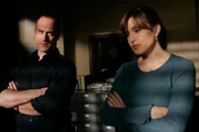Detective Elliot Stabler (Christopher Meloni, l), Detective Olivia Benson (Mariska Hargitay, r)