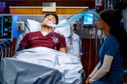 Dr. Ethan Choi (Brian Tee), April Sexton (Yaya DaCosta)