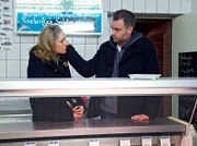 Torben Unger (André Röhner) hat Maja Jäger (Ruth Moschner) seine Liebe gestanden. Doch Maja kann seine Liebe nicht erwidern, da in ihrem Herzen nur Platz für Torbens Freund und Chef Paul ist. Torben ist so enttäuscht, dass er kurz vor einem Termin mit dem Lebensmittelamt verdorbene Ware im Laden verteilen will. Maja durchschaut ihn, doch wird sie ihn davon abhalten können?