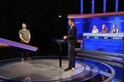 Moderator Alexander Bommes mit den Kandidat:innen Maximilian Klose, Silke Walters, Harald Schuchardt und Mady Wilhelm.