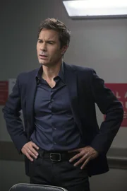 Hat Dr. Andrew Devlin (Eric McCormack) wirklich seine Ex-Frau umgebracht? Laura und ihre Kollegen versuchen alles, um dies herauszufinden ...