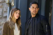 Ellie Bishop (Emily Wickersham, l.); Nick Torres (Wilmer Valderrama, r.)