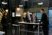 V.l.: Liz (Megan Boone), Donald Ressler (Diego Klattenhoff), Aram Mojtabai (Amir Arison), Harold Cooper (Harry Lennix)