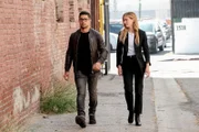 Nick Torres (Wilmer Valderrama, li.), Ellie Bishop (Emily Wickersham, re.)