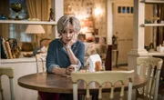 Meemaw (Annie Potts)