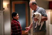 l-r: Manny Delgado (Rico Rodriguez), Jay Pritchett (Ed O'Neill), Stella (Brigitte the Dog)