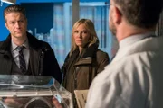 LAW & ORDER: SPECIAL VICTIMS UNIT -- 'The Undiscovered Country' Episode 1913 -- Pictured: (l-r) Peter Scanavino as Dominick 'Sonny' Carisi, Kelli Giddish as Detective Amanda Rollins