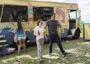 L-R: Mary McGarrett (Taryn Manning); Steve McGarrett (Alex O'Loughlin)