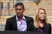Reese (Jim Caviezel) wird klar, dass die Erpresser nach dem Freispruch von Angela Markham (Meredith Patterson) nicht zwangsläufig den Sohn des Richters ungeschorenen laufen lassen...