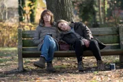 l-r: Lori Ross (Julianne Nicholson), Mare Sheehan (Kate Winslet)