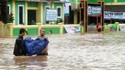 Eine für den Menschen unheilbringende Naturgewalt stellen Tsunamis dar. Foto: Banten, Indonesien, 2018