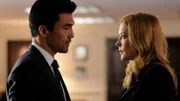 Harris (Ian Anthony Dale, l.); Grace (Jennifer Finnigan, r.)