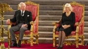 Der britische König Charles III. und Camilla, britische Queen Consort in der Westminster Hall in London.