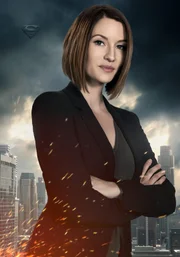 (2. Staffel) - Karas Adoptivschwester Alex (Chyler Leigh) ist Agentin des DEO und versucht, ihre Schwester vor außerirdischen und menschlichen Bösewichten zu schützen. Dann tritt plötzlich eine weitere Frau in ihr Leben, die alles auf den Kopf stellt ...