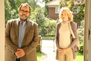 L-R: Olaf (Matthias Brenner) und Ines (Juliane Kahler) gehen zur Paartherapie.