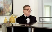 Nathan Lane (Pepper Saltzman).