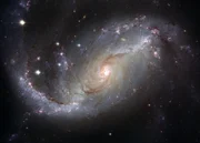 Die Beobachtung weit entfernter Galaxien führt die Forschung zu neuen Erkenntnissen.