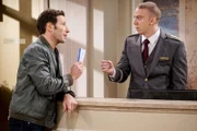 Josh (Mark Feuerstein, l.); Nick (Matt Murray, r.)