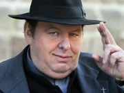 Pfarrer Braun (Ottfried Fischer) wird auf die Ostseeinsel Usedom versetzt.