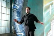 Sheppard (Joe Flanigan) kehrt auf ein verlassenes Atlantis zurück... SCI FI Channel Photo: Eike Schroter