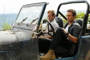 K&auml;mpfen gegen das organisierte Verbrechen an den sonnenverw&ouml;hnten Str&auml;nden von Hawaii: Steve (Alex O'Loughlin, r.) und Danny (Scott Caan, l.) ...
